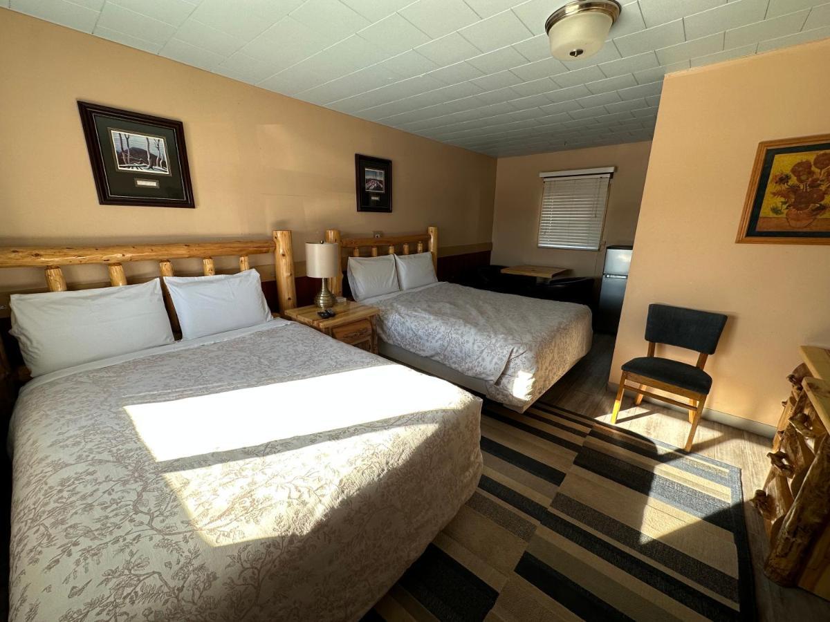 Pinecrest Motel Nipigon 외부 사진